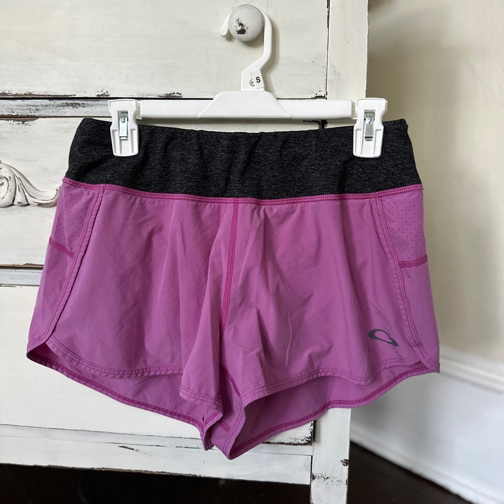 Oakley women’s running shorts